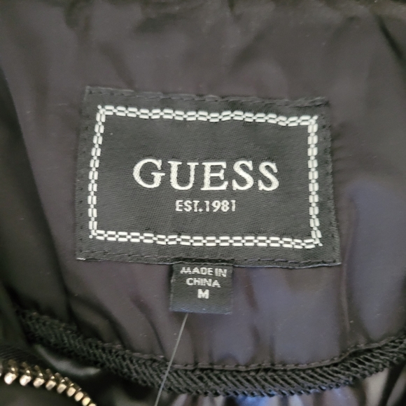 Brand new GUESS COAT - Picture 4 of 5
